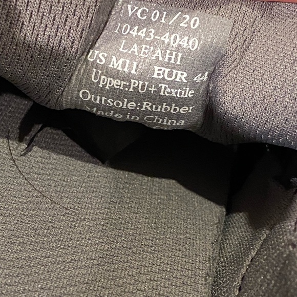 Men’s canvas loafers size 11. - Picture 3 of 5